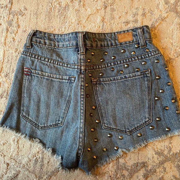 BDG studded shorts perfect for festivals - Picture 2 of 3